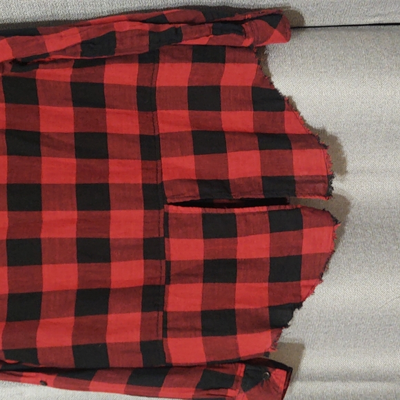 beach.lunch.lounge Red & Black Buffalo Plaid Button Down shirt Sz Small - Picture 6 of 8